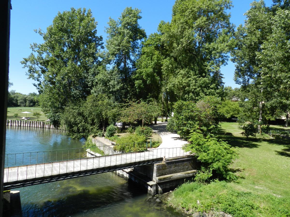 Bed and Breakfast Moulin De La Chevriere Sache Экстерьер фото